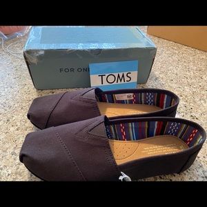 Women’s TOMS Casual Slip On Shoes - Size 9